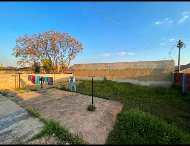 4 BEDROOM HOUSE FOR SALE IN LENASIA SOUTH